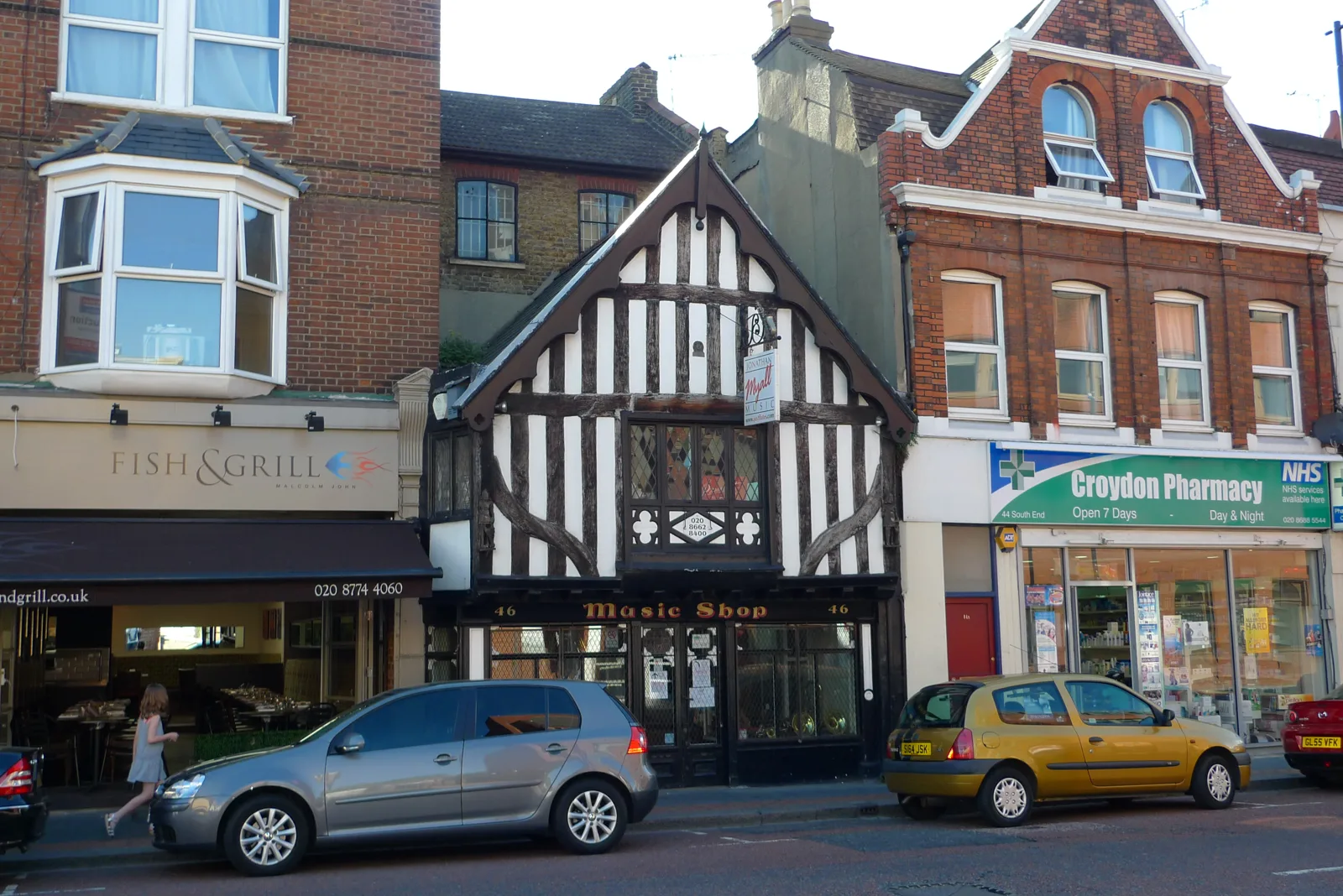 South End, Croydon, the street that runs through the town's restaurant quarter